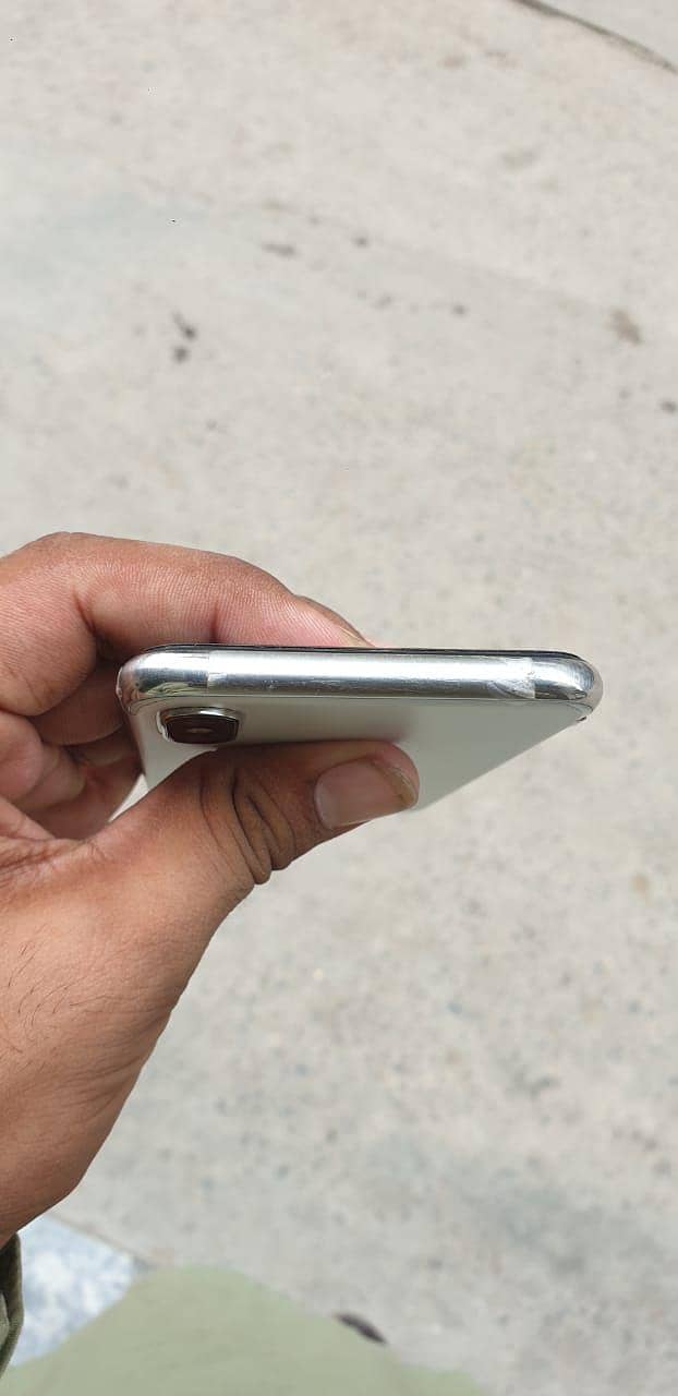 Apple iPhone X 2