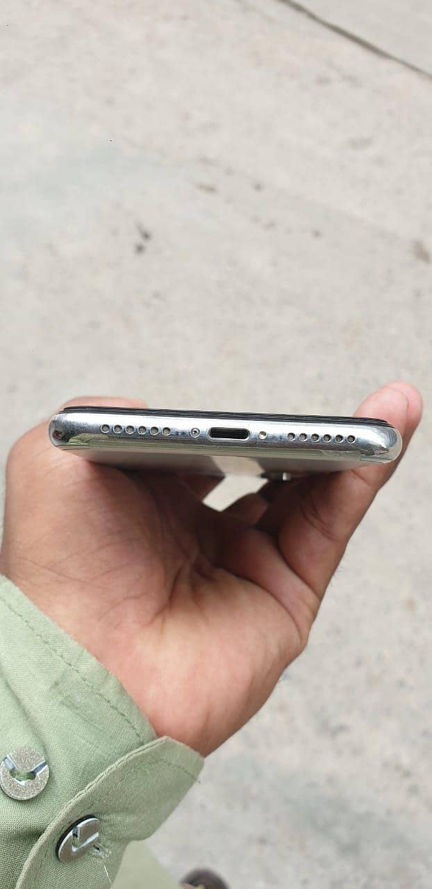 Apple iPhone X 7