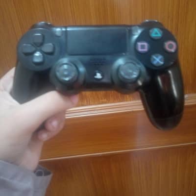 PS4 Dual shock controller