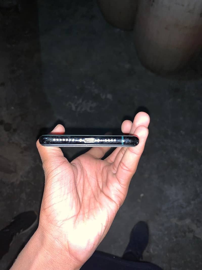 Apple iPhone 11 Pro Max 3