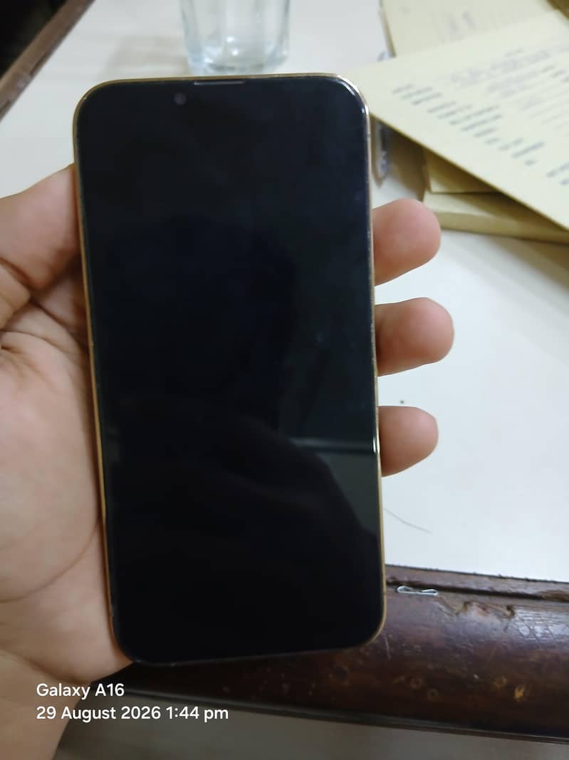 Apple iPhone 13 Pro 4