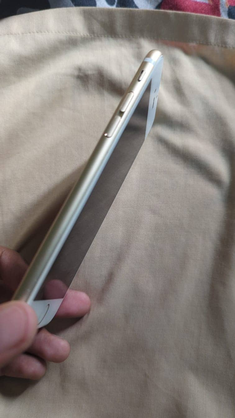 Apple iPhone 6S 1