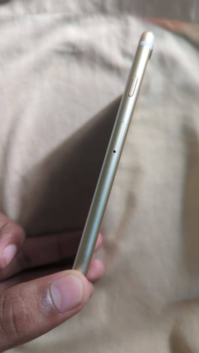 Apple iPhone 6S 2