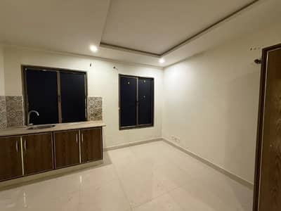 AFFORDABLE STUDIO APARTMENT NON FURNISHED WITH ELEVATOR AND MAINTENANCE