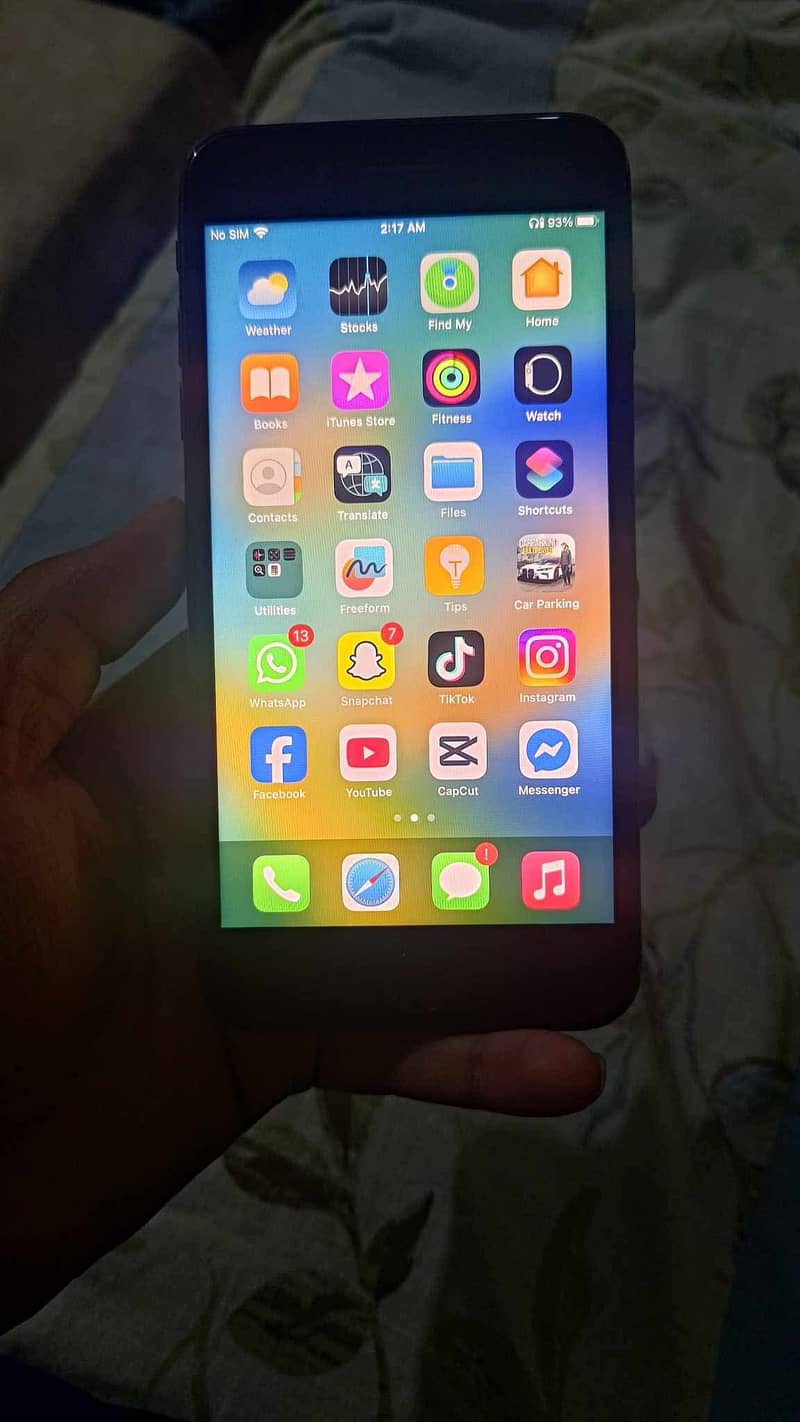 Apple iPhone 8 Plus 0