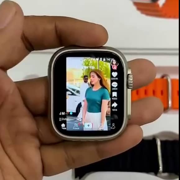 4G Smart Watch with Sim & Camera 4