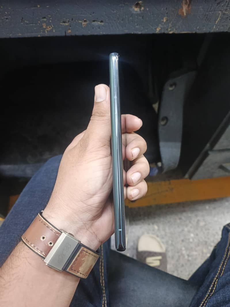 One Plus 9 Pro 5G 3