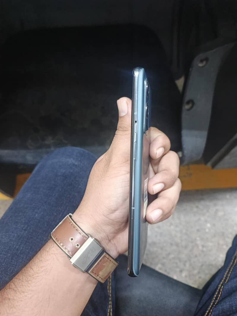 One Plus 9 Pro 5G 4