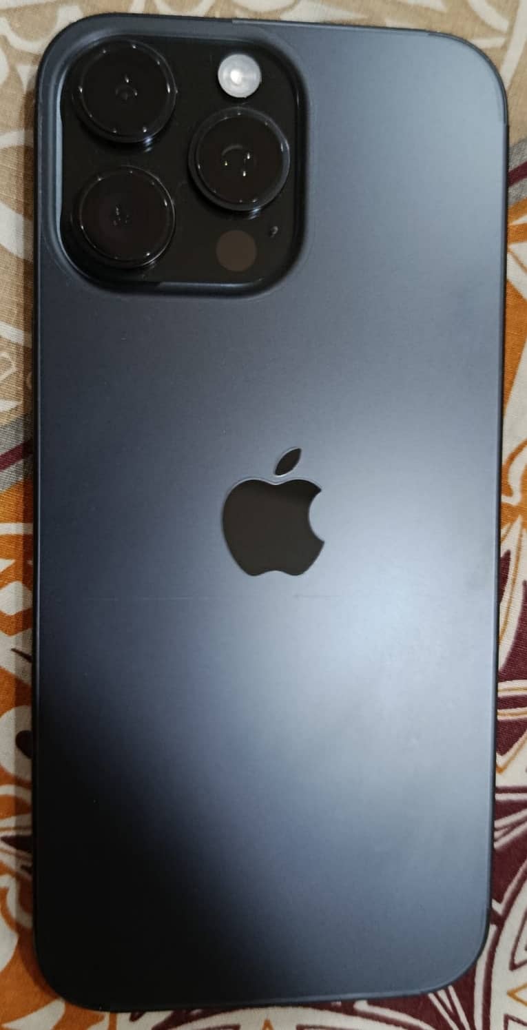 Apple iPhone 16 Pro Max 0