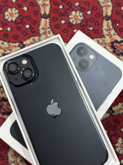 Apple iPhone 13