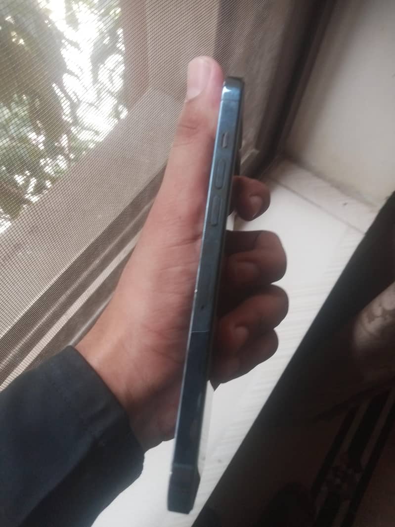 Apple iPhone 12 Pro Max 3