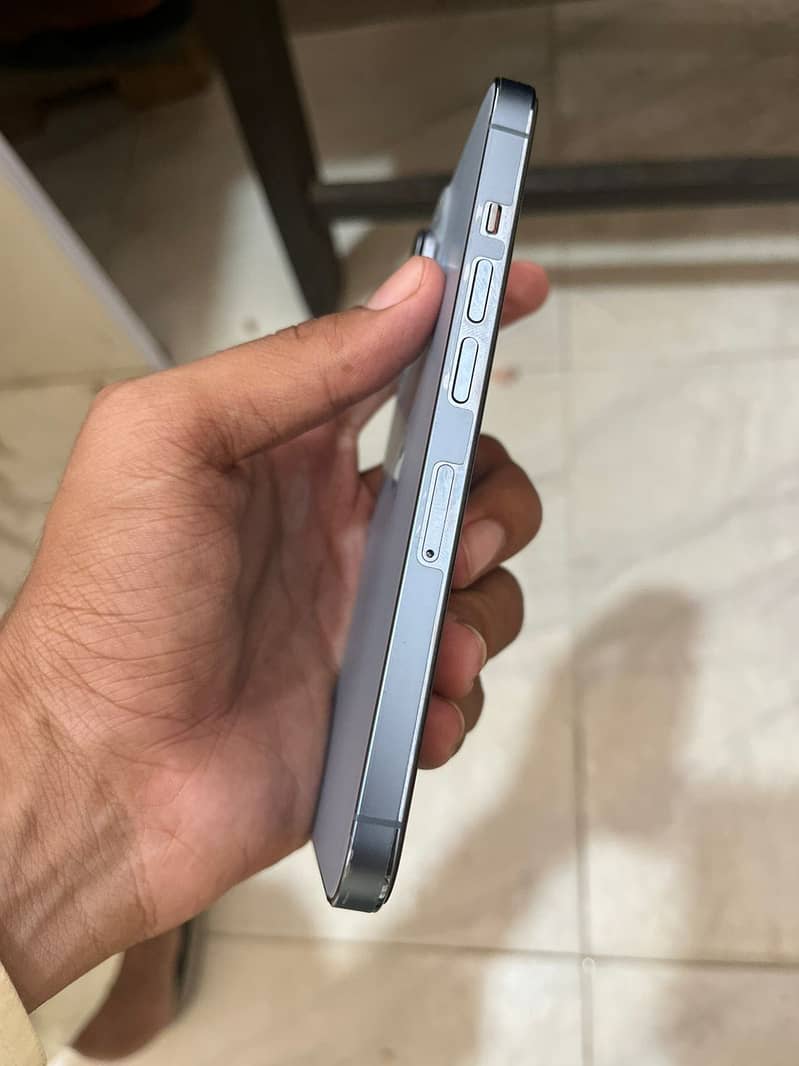 Apple iPhone 13 Pro 1