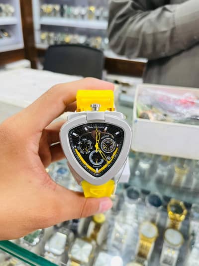 Men’s Luxury Style Watch – Premium Look | Brand New | Yellow & Silver