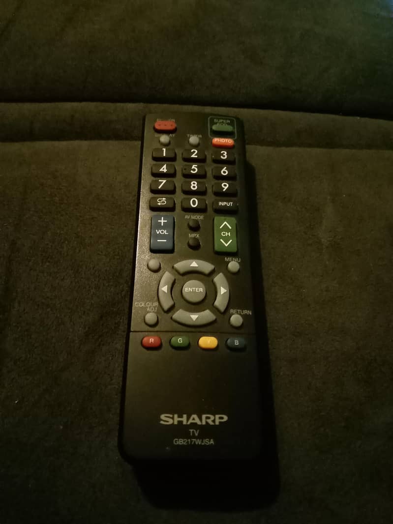 Sharp 32" Simple LED TV (Great Condition, Power Efficient 7