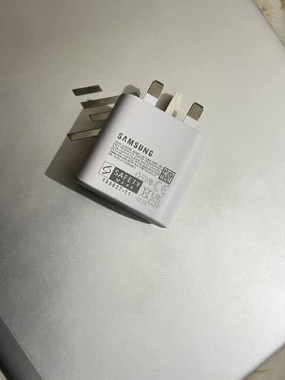 Samsung 25 watt PD adapter