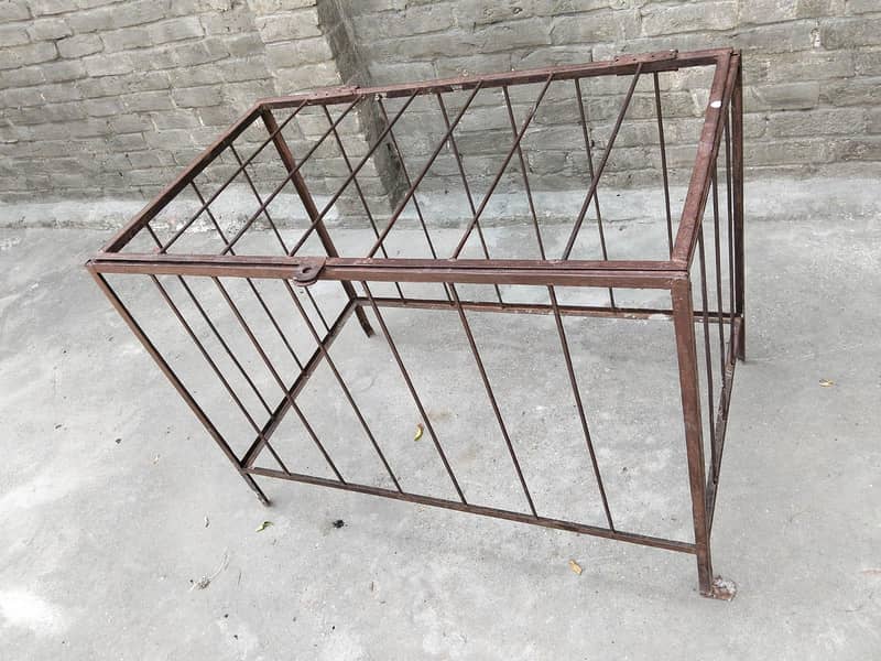 Cage. 0