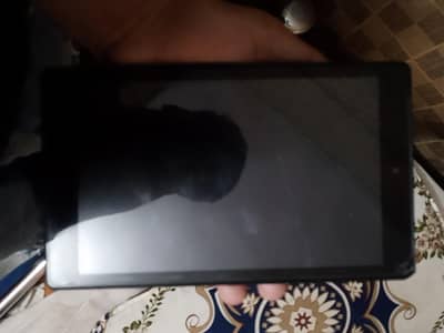 32 GB tab ha condition achi ha