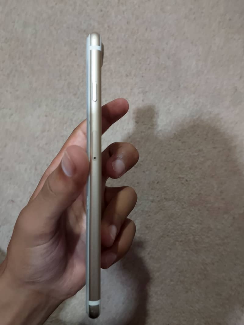 Apple iPhone 7 Plus 3