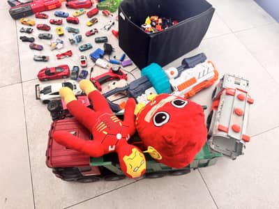 Bulk Sale of working and some little bit damaged toys!!