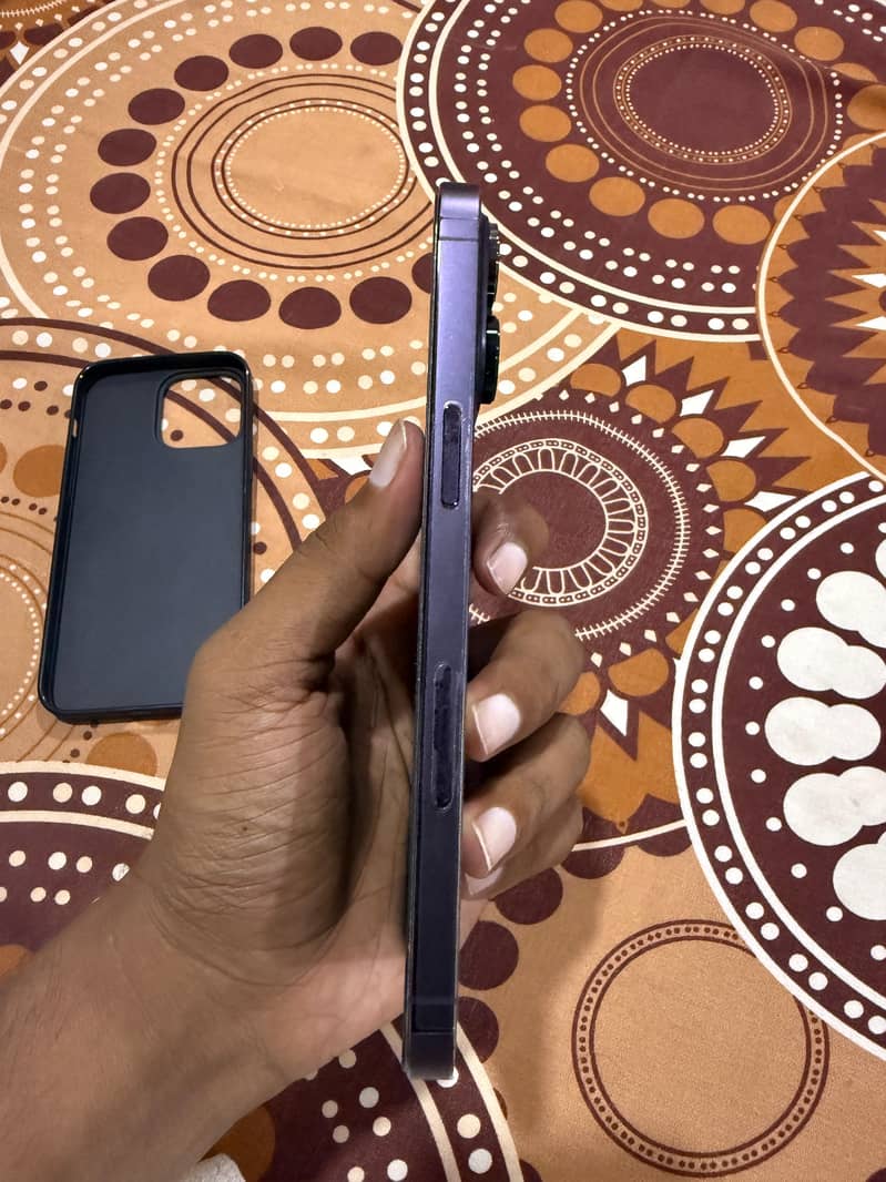 Apple iPhone 14 Pro Max 4
