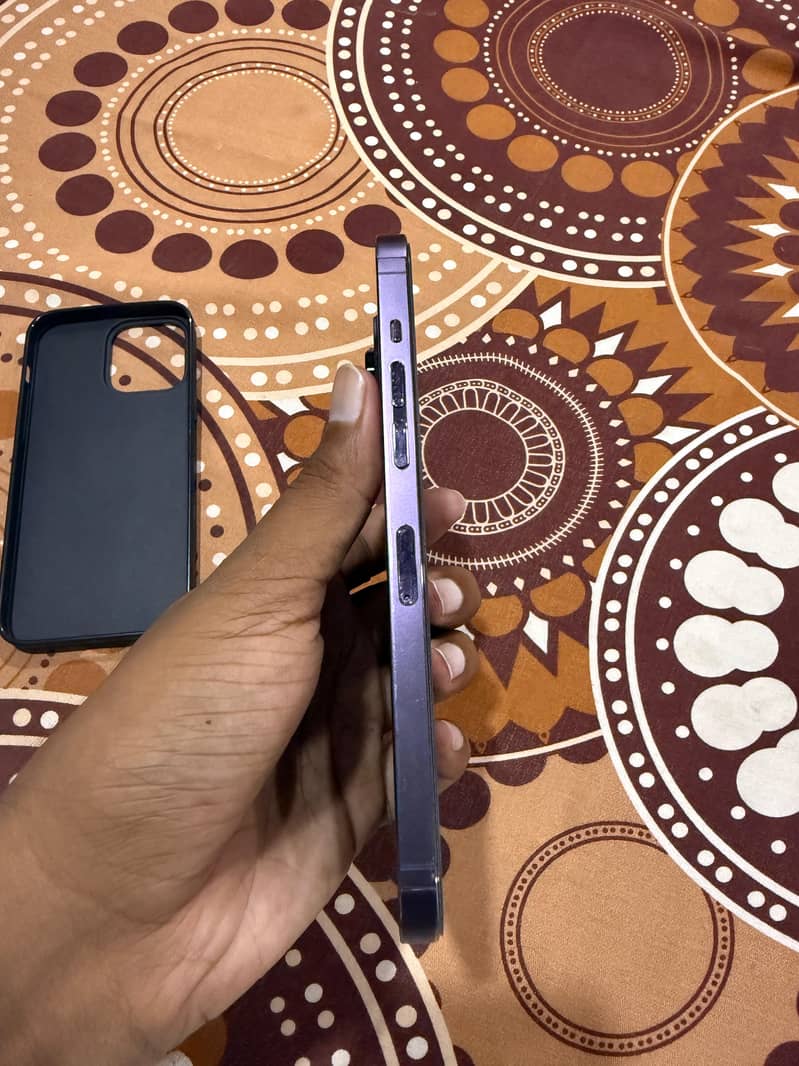 Apple iPhone 14 Pro Max 5