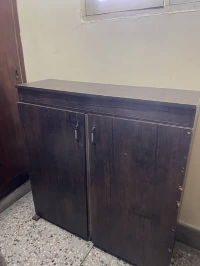 shoes rack/cupboard