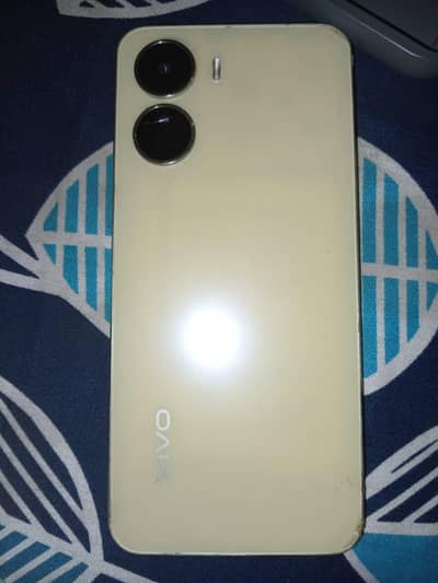 Vivo Y16