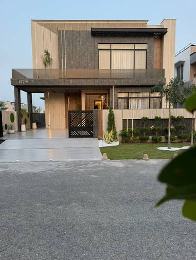 1 Kanal Top Quality Build Luxurious Beautiful Ultra Modern Design Villa For Sale In DHA Lahore Phase 7 Prime Location Near To Raya