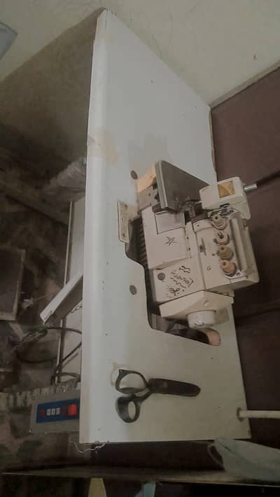 baby peco and Overlock Machine