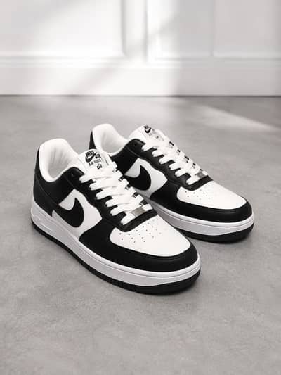Nike Air force Black & White Sneakers