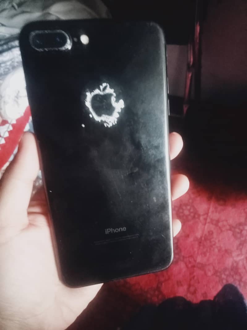 Apple iPhone 7 Plus 0