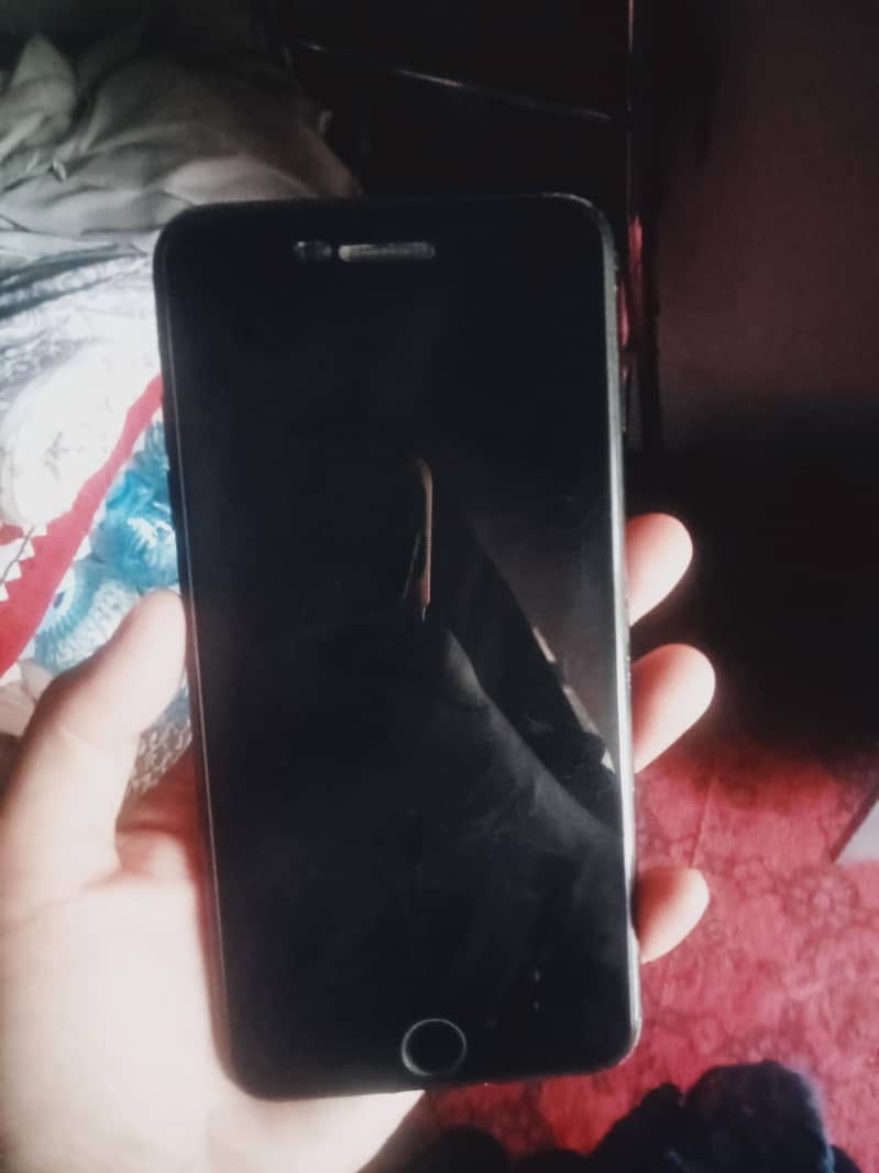 Apple iPhone 7 Plus 1