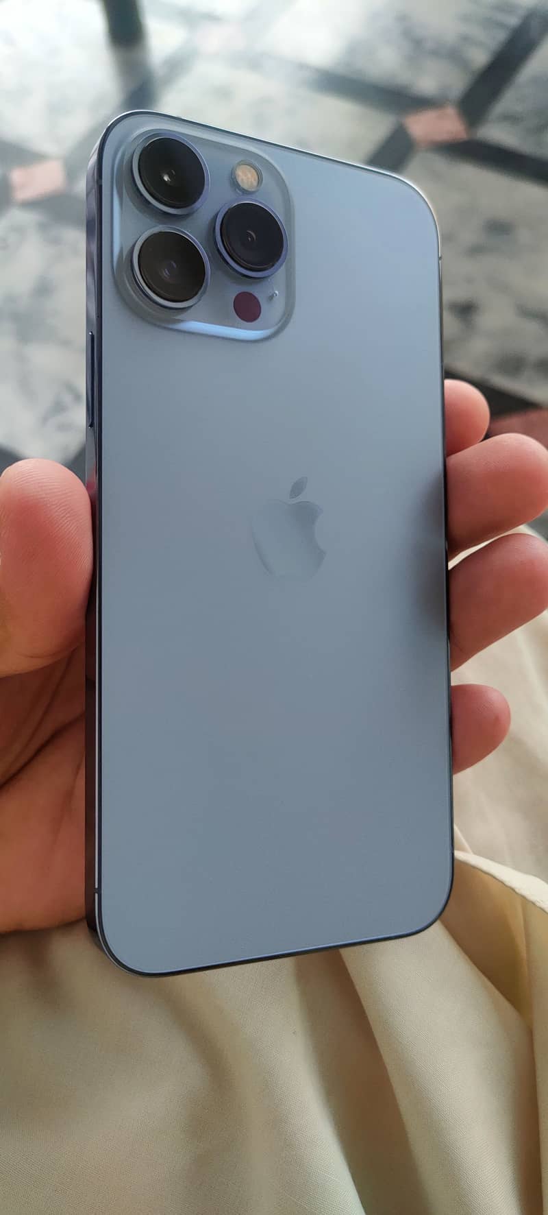 Apple iPhone 13 Pro Max 3