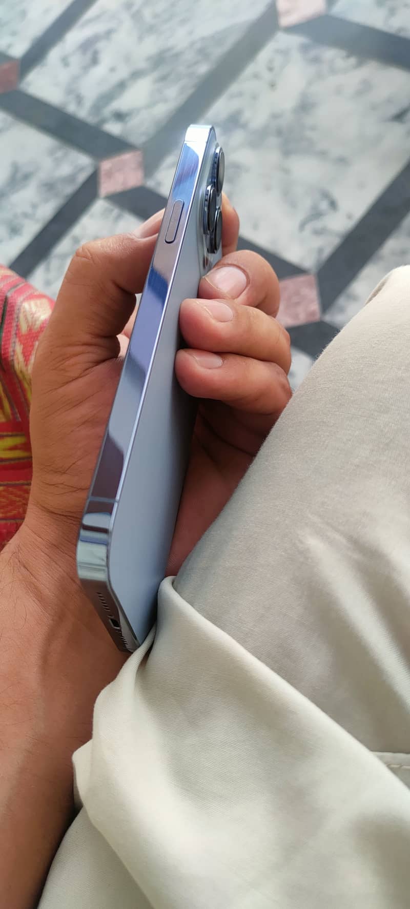 Apple iPhone 13 Pro Max 4