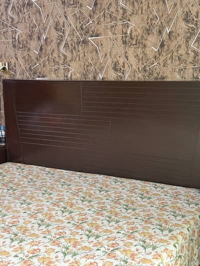 sale this decent bed set condition 10/8