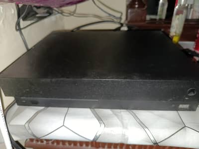 XBox One X 1 tb