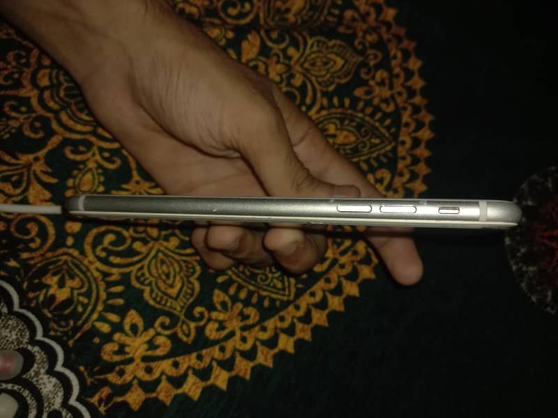 Apple iPhone 8 Plus 1