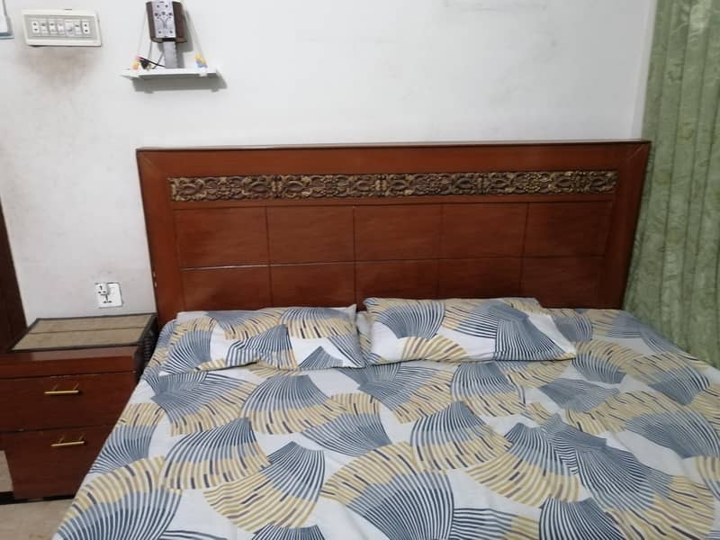 King Size Bed 2