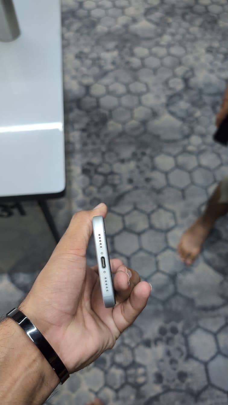Apple iPhone 17 Pro 2