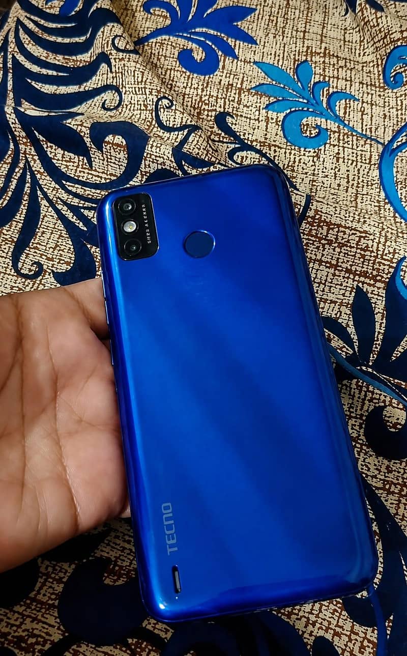 Tecno Spark 6 with box 1