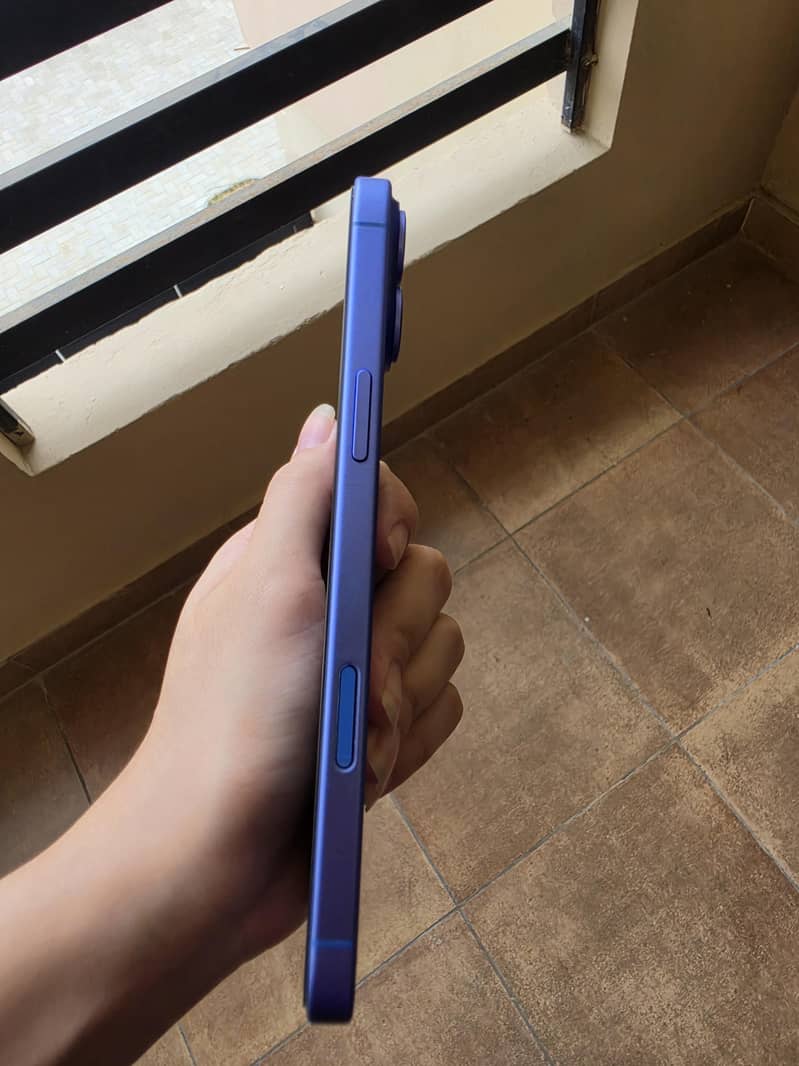 Apple iPhone 16 Plus 4