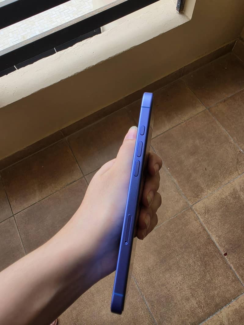 Apple iPhone 16 Plus 6