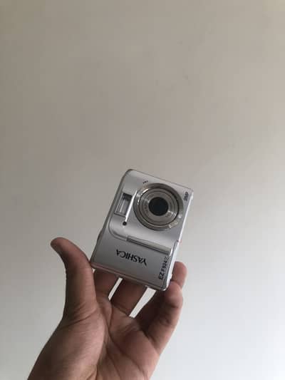 Yashica EZ F924 camera for sale