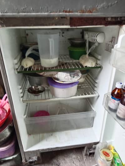 pel fridge good condition
