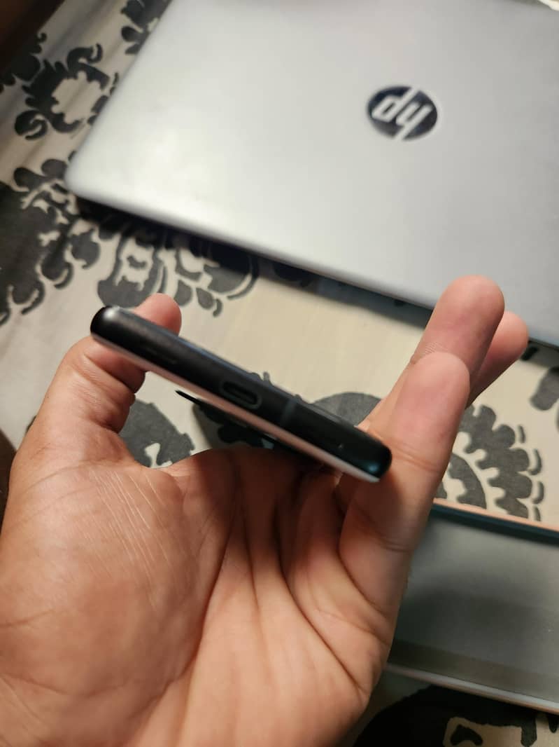 Google Pixel 6a 1