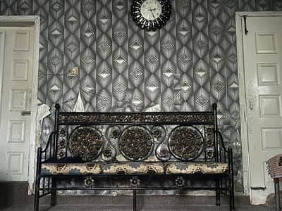 Sofa iron