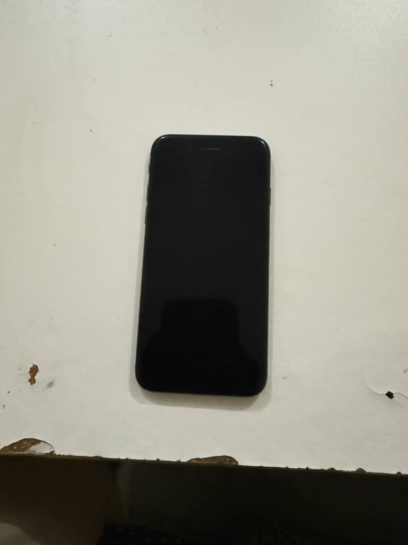 Apple iPhone 7 0