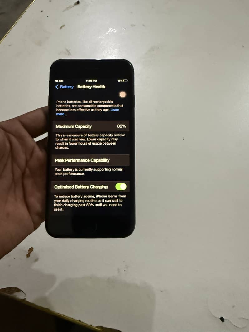 Apple iPhone 7 2