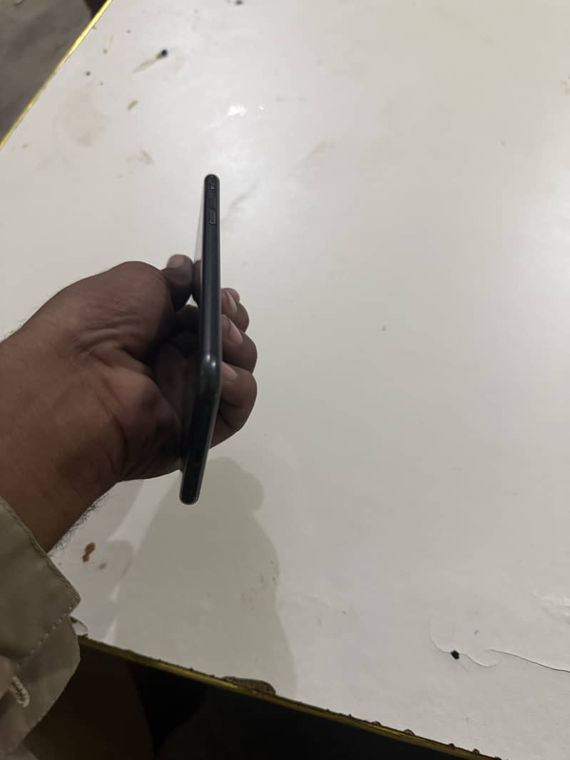 Apple iPhone 7 4