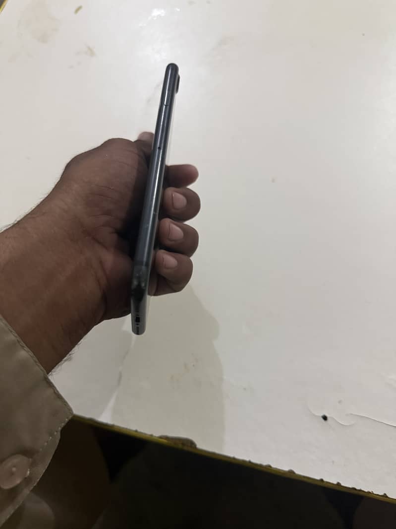 Apple iPhone 7 7